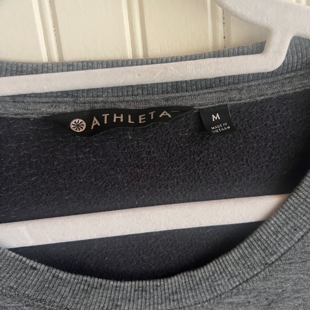 Grey Athleta long sleeve crew neck with thumb holes - size Medium - - Picture 3 of 6